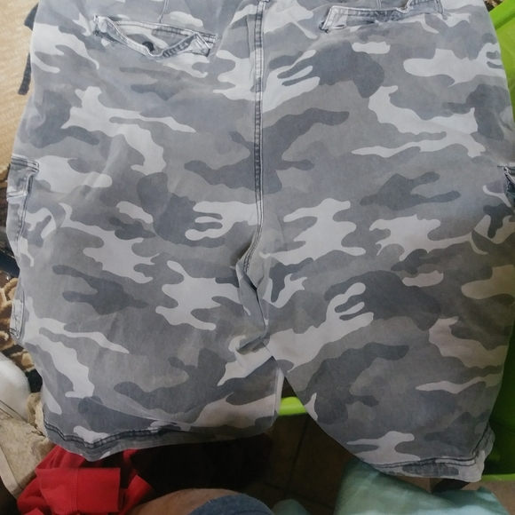 Too big. - Picture 3 of 4